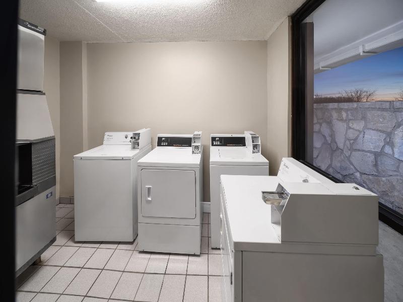 Days Inn by Wyndham Kansas City Northeast