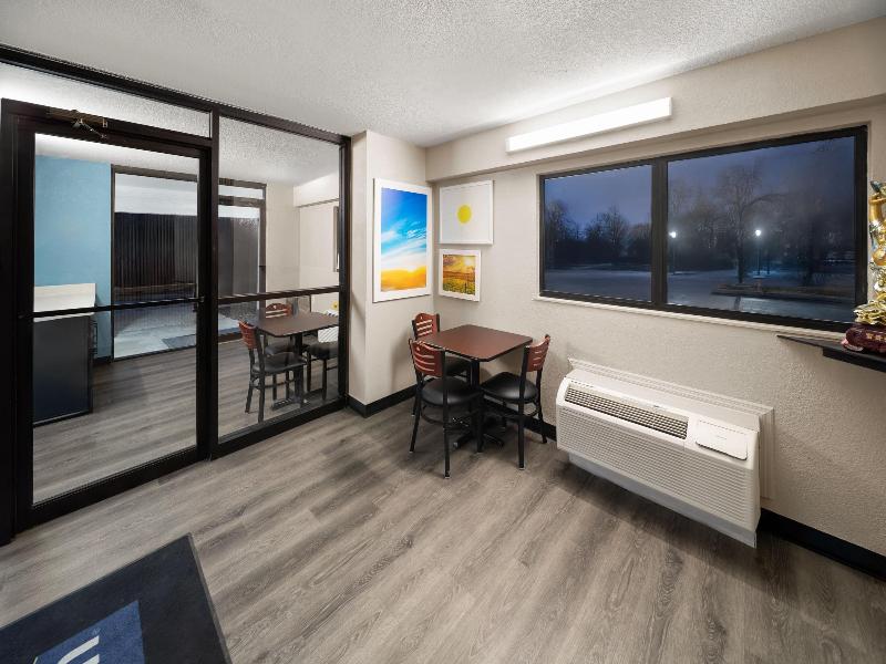 Days Inn by Wyndham Kansas City Northeast image