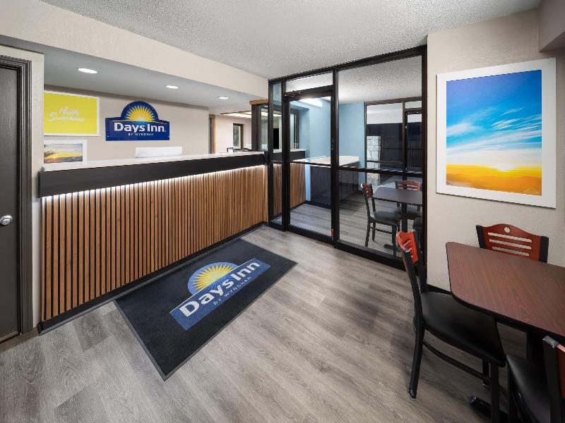 Days Inn by Wyndham Kansas City Northeast image