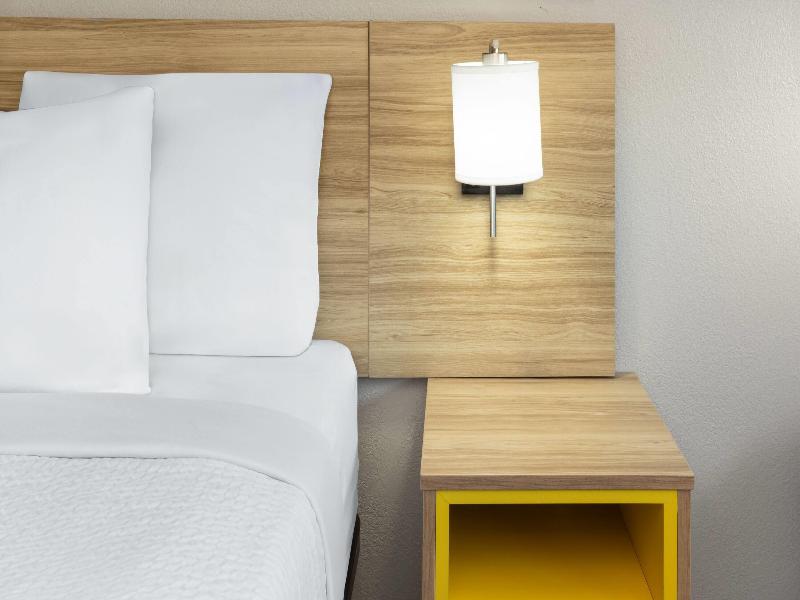 Days Inn by Wyndham Kansas City Northeast image