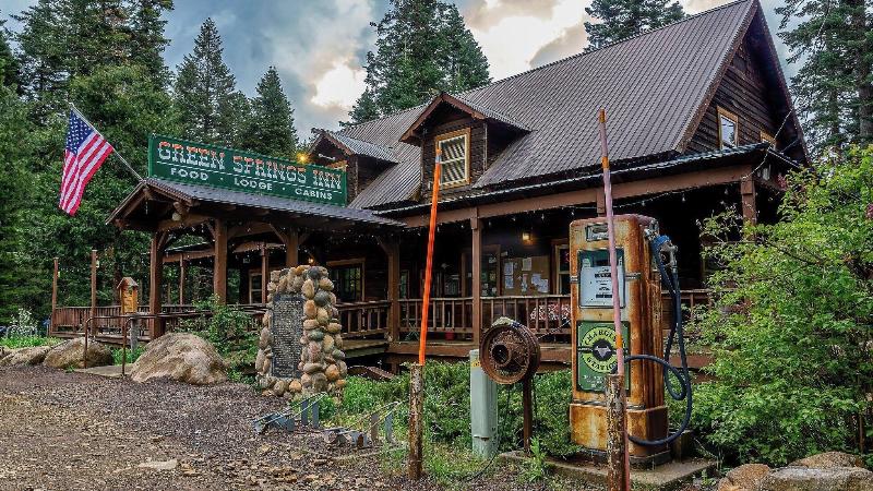 Green Springs Inn & Cabins image