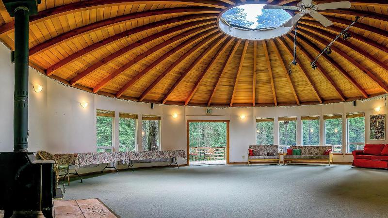 Green Springs Inn & Cabins image