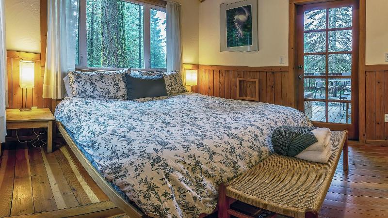 Green Springs Inn & Cabins image