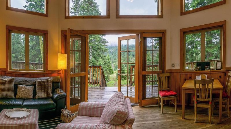 Green Springs Inn & Cabins image