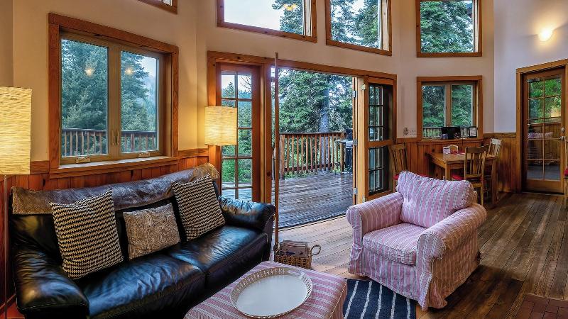Green Springs Inn & Cabins image