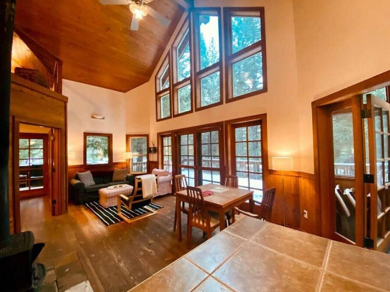 Green Springs Inn & Cabins image