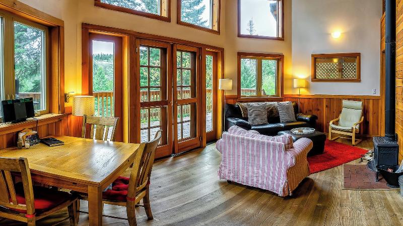 Green Springs Inn & Cabins image