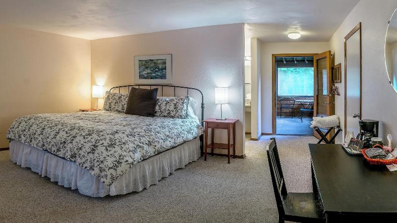 Green Springs Inn & Cabins image