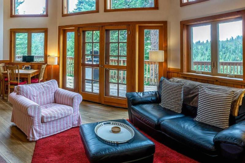 Green Springs Inn & Cabins image