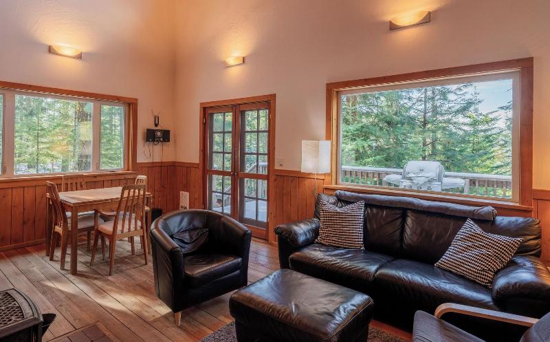 Green Springs Inn & Cabins image