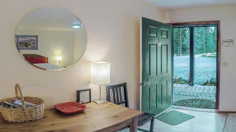 Green Springs Inn & Cabins image