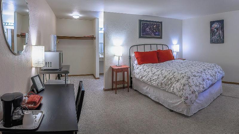 Green Springs Inn & Cabins image