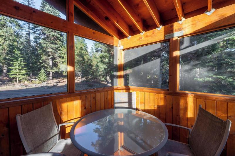 Green Springs Inn & Cabins image