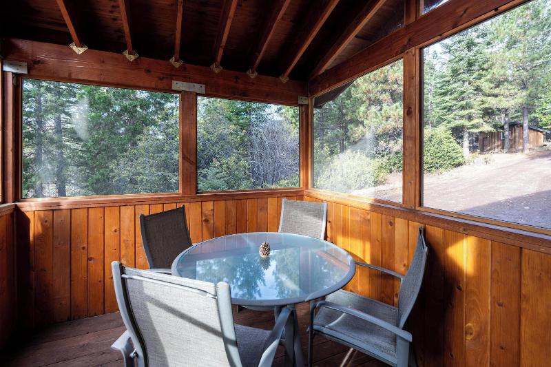 Green Springs Inn & Cabins image