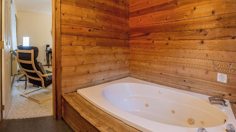 Green Springs Inn & Cabins image