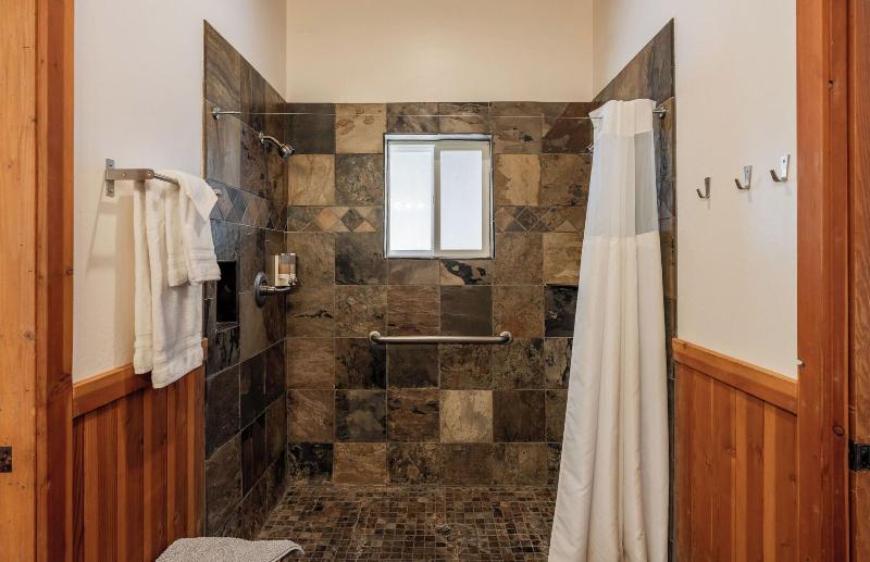 Green Springs Inn & Cabins image