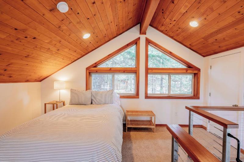 Green Springs Inn & Cabins image