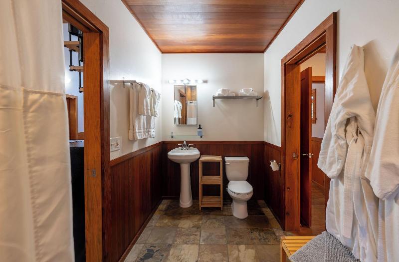 Green Springs Inn & Cabins image