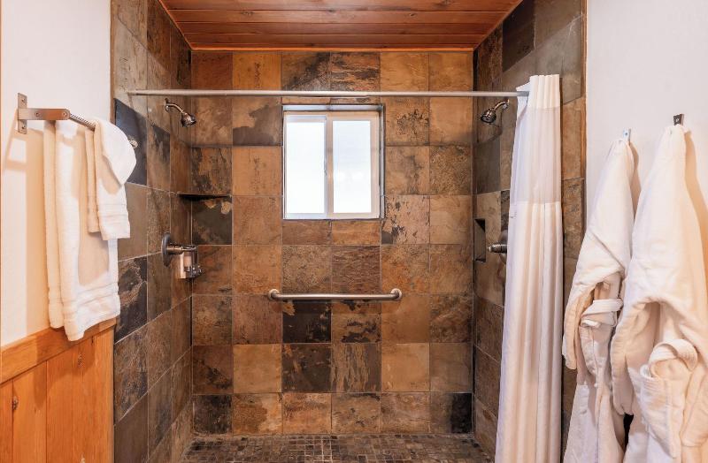 Green Springs Inn & Cabins image