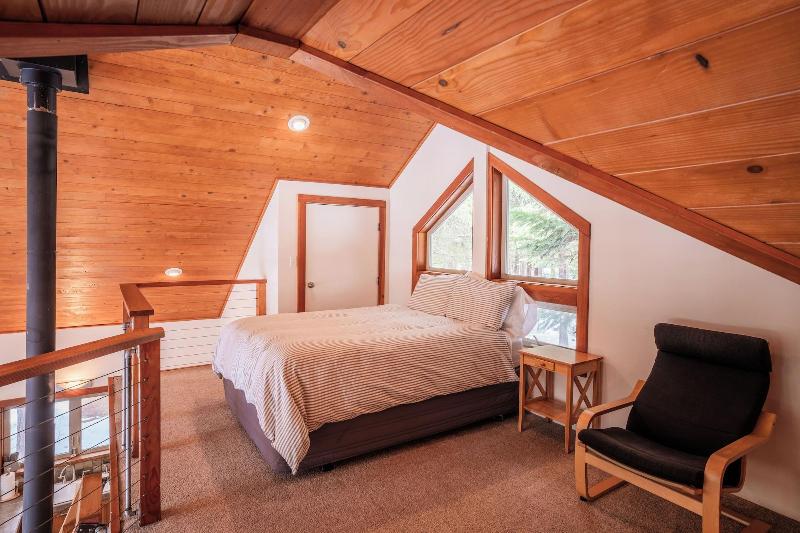 Green Springs Inn & Cabins image