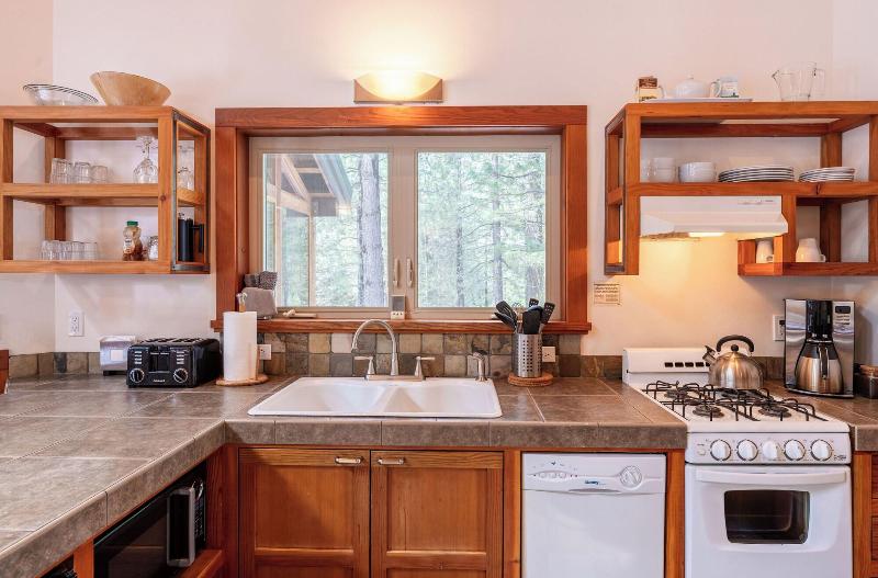 Green Springs Inn & Cabins image