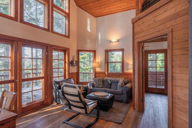Green Springs Inn & Cabins image