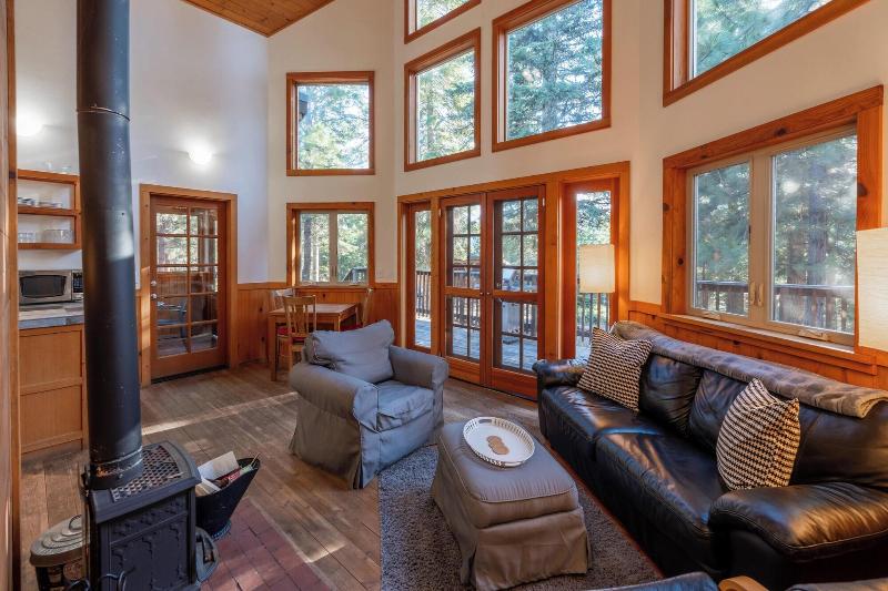 Green Springs Inn & Cabins image