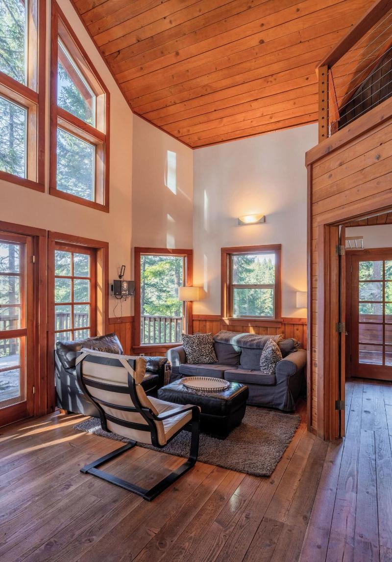 Green Springs Inn & Cabins image
