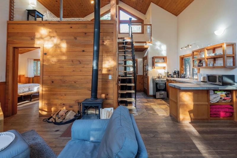 Green Springs Inn & Cabins image