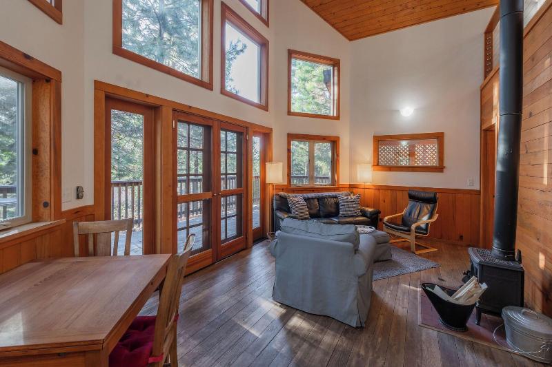 Green Springs Inn & Cabins image
