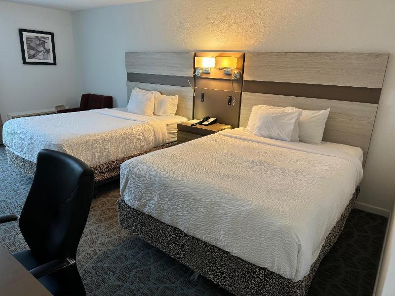 Lakeview Golf Resort & Spa image