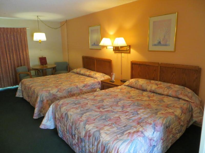 Starlite Budget Inn — exterior view