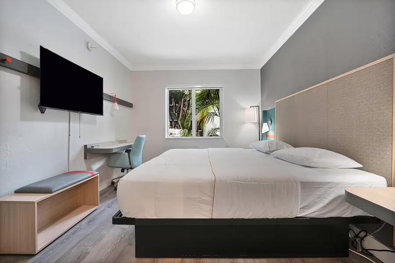 Garden Hotel Miami Airport, Trademark by Wyndham - Image 3