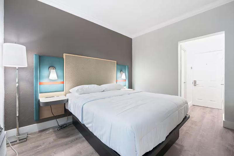 Garden Hotel Miami Airport, Trademark by Wyndham - Image 5