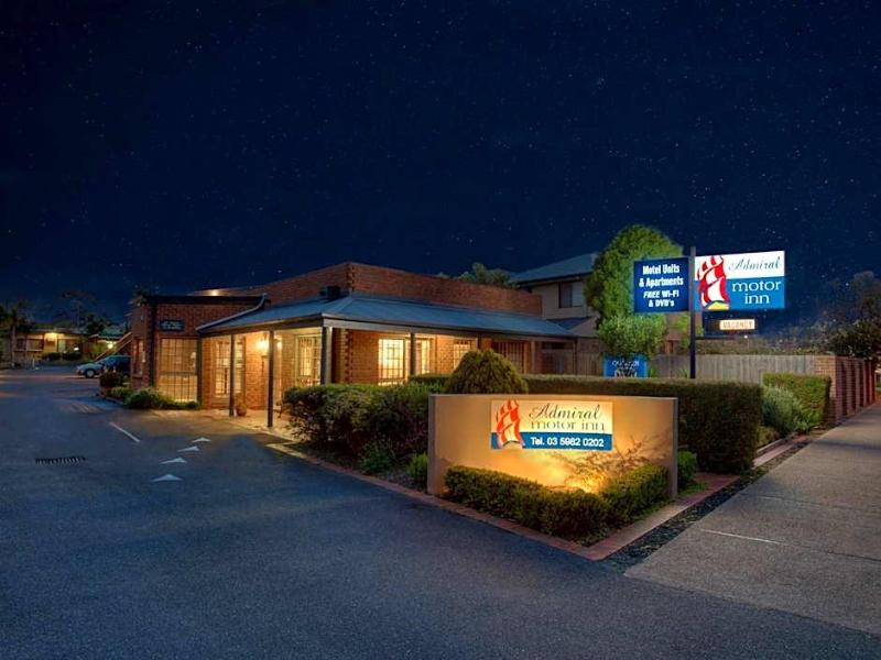 Admiral Motel image