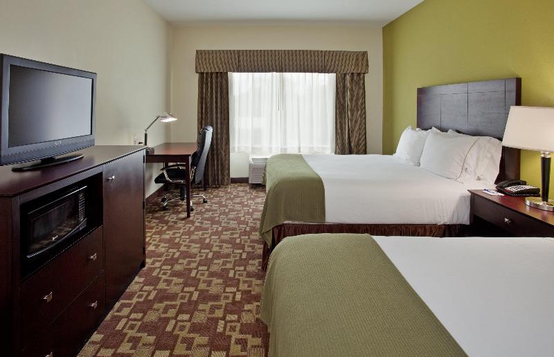 Holiday Inn Express Hotel & Suites Kansas City Spo photo 14