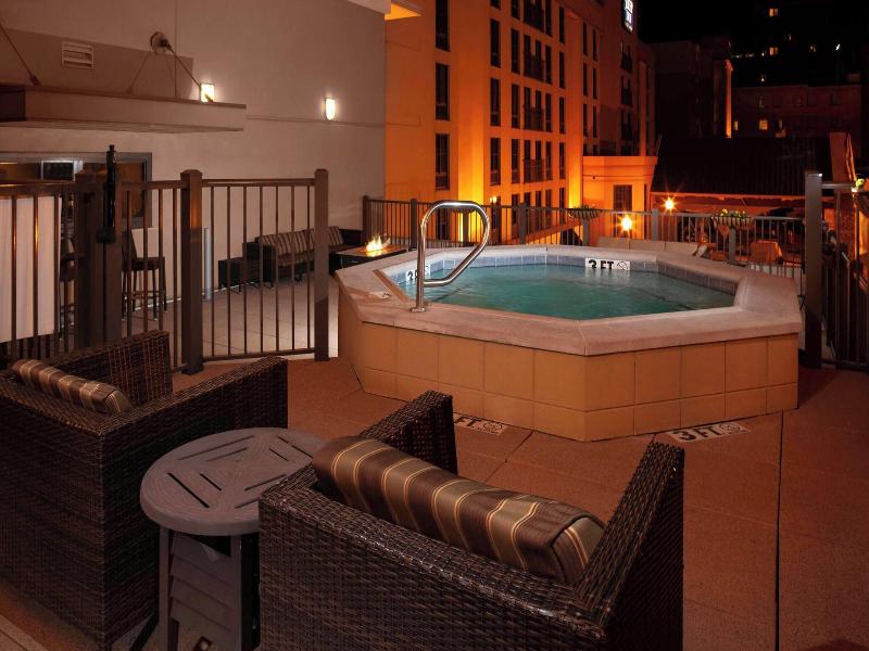 Courtyard by Marriott Downtown Memphis