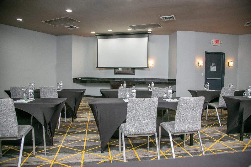 Holiday Inn New Orleans West Bank Tower image