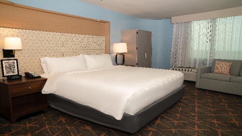 Holiday Inn New Orleans West Bank Tower image
