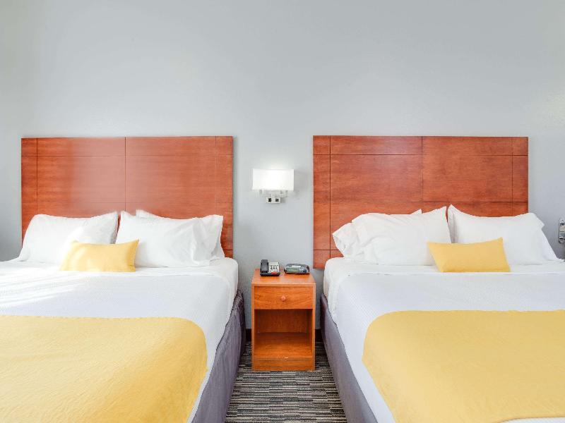 Ramada by Wyndham Marina image