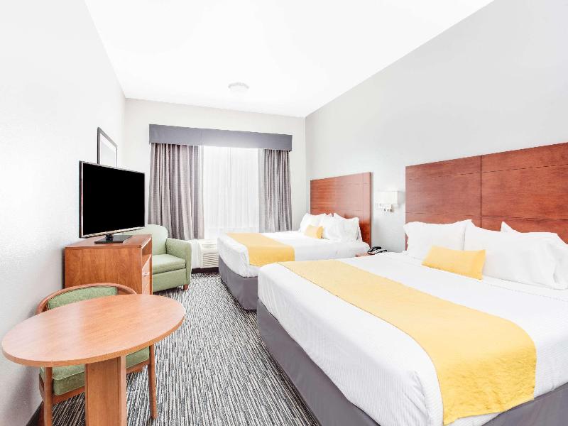 Ramada by Wyndham Marina image