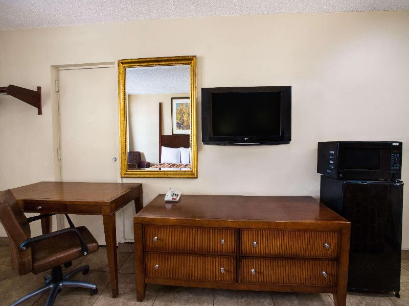 Knights Inn Orlando image