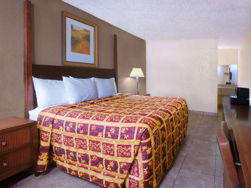 Knights Inn Orlando image