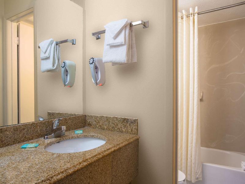 Knights Inn Orlando image