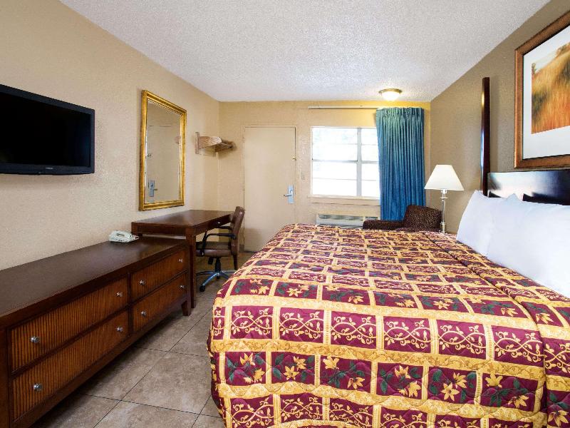 Knights Inn Orlando image