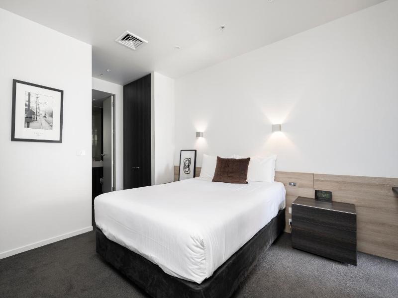 Tyrian Serviced Apartments Fitzroy image
