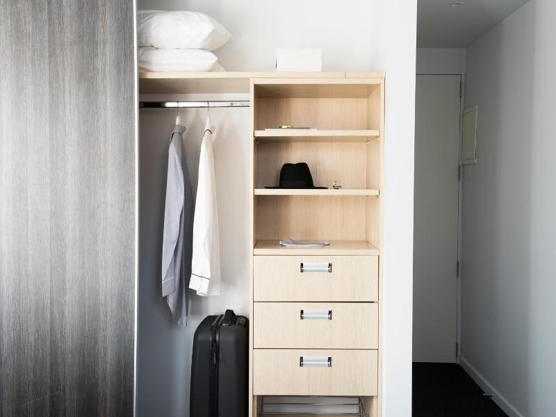 Tyrian Serviced Apartments Fitzroy image