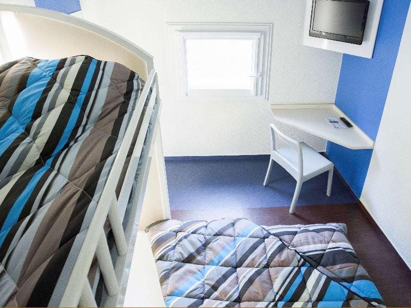 Kyriad Direct Martigues image