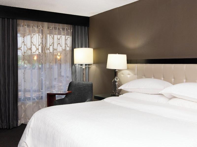 DOUBLE KING SIZE BED — photo 17
