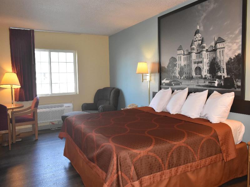 Super 8 by Wyndham Carthage image